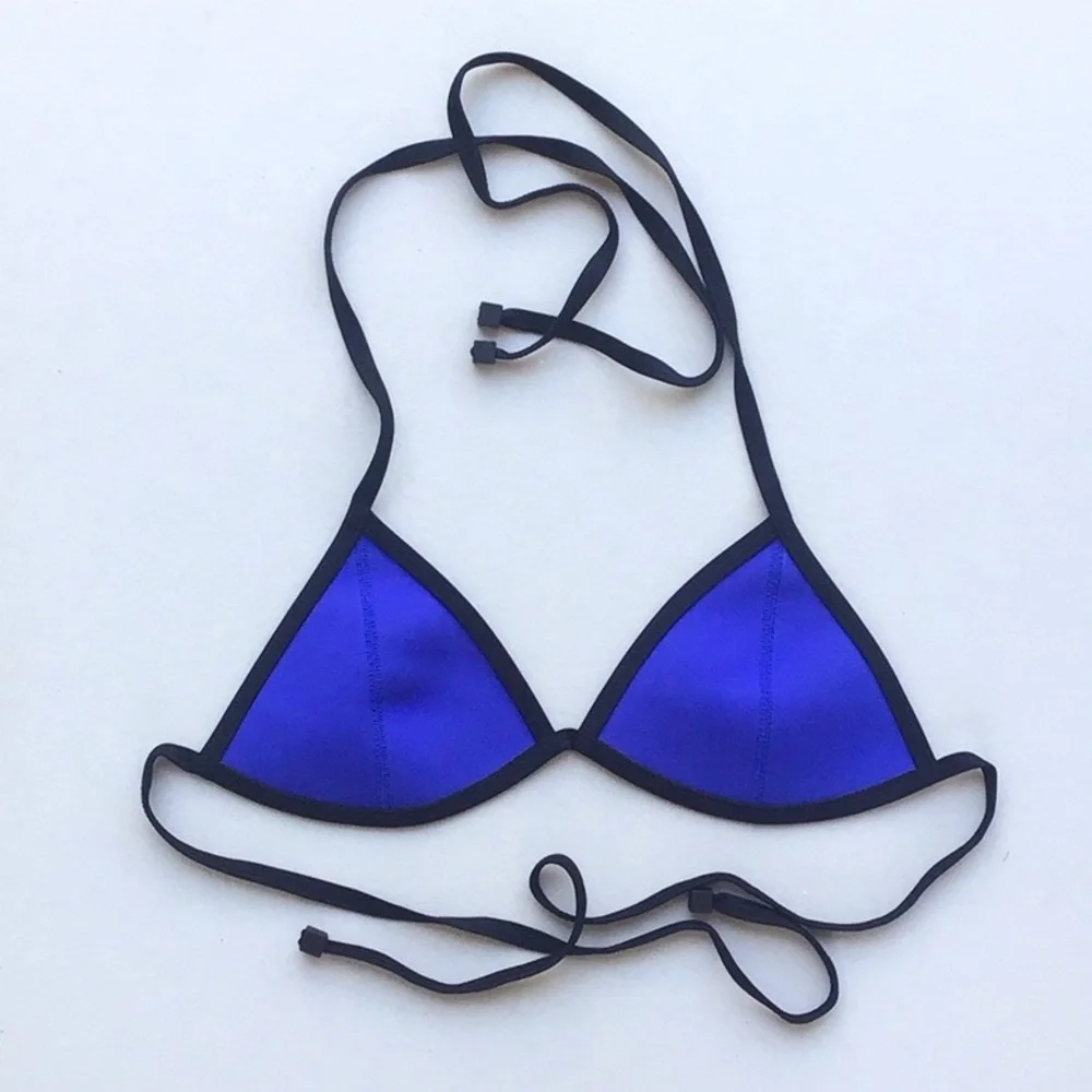 Triangl Chloe Blue and Black contrast Bikini top